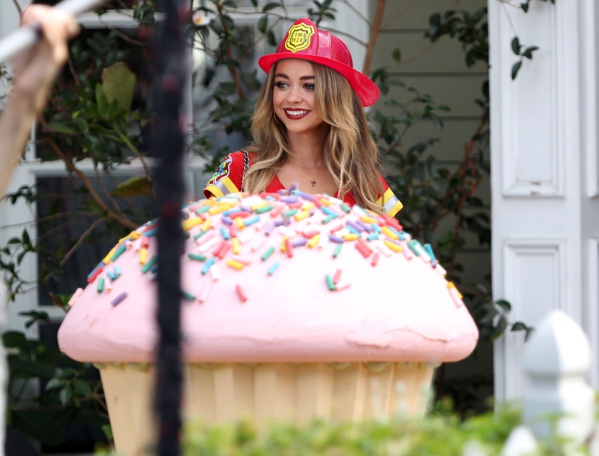 SARAH HYLAND at Modern Family Set in Los Angeles.