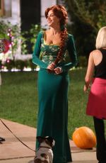 SOFIA VERGARA on the Set of Modern Family in Los Angeles