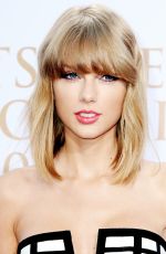 TAYLOR SWIFT at 2014 German Radio Awards in Hamburg
