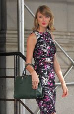 TAYLOR SWIFT Leaves Her Apartment in New York 1509