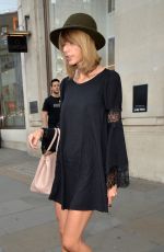 TAYLOR SWIFT Out and About in London