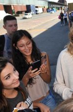 TAYLOR SWIFT with Fans Out in Hamburg