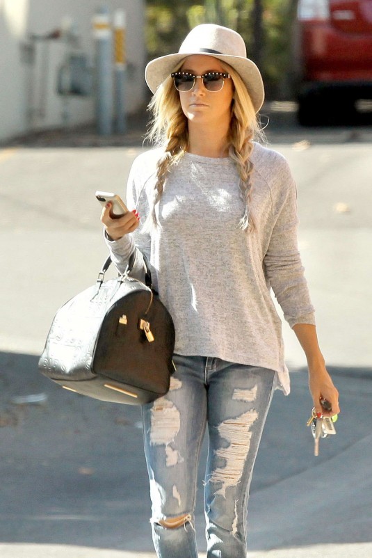 ASHLEY TISDALE in Ripped Jeans