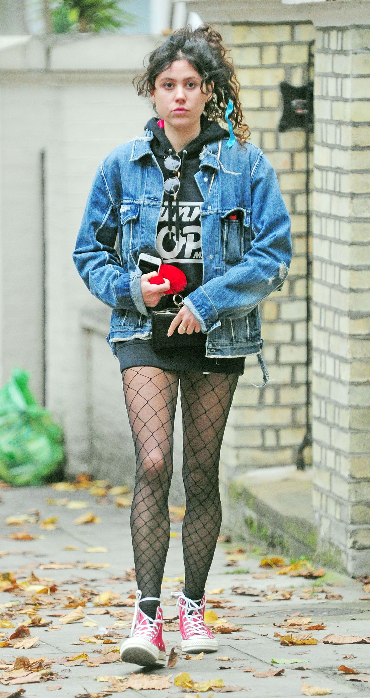 Hawtcelebs Pantyhose - ELIZA DOOLITTLE in Stockings Out and About in Primrose ... : If you are ...