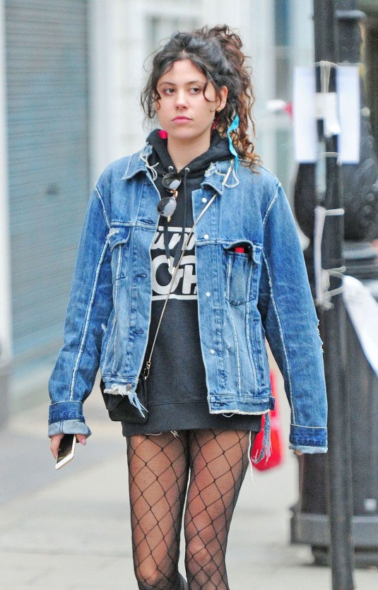 ELIZA DOOLITTLE in Stockings