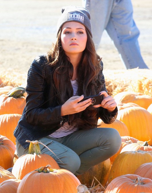 KELLI BERGLUND at A Pumpkin Patch