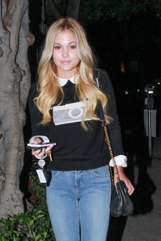 OLIVIA HOLT Leaves 901 Salon