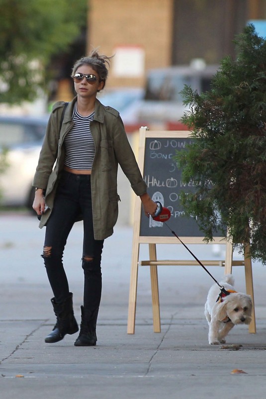 SARAH HYLAND Walks Her Dog