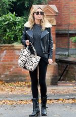 ABIGAIL ABBEY CLANCY Out and About in London 2110