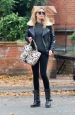 ABIGAIL ABBEY CLANCY Out and About in London 2110