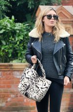 ABIGAIL ABBEY CLANCY Out and About in London 2110