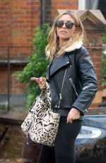 ABIGAIL ABBEY CLANCY Out and About in London 2110