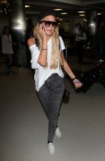AMANDA BYNES at Los Angeles International Airport