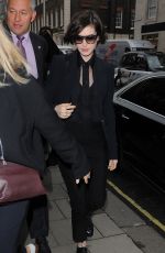ANNE HARHAWAY Arrives at Her Hotel in London 2910