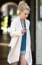 BRITNEY SPEARS Leaves a Nail Salon in Los Angeles 2210