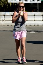 BRITNEY SPEARS Leaves a Starbucks in Thousand Oaks