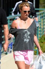 BRITNEY SPEARS Leaves Proderm Image Cosmetic Dermatology
