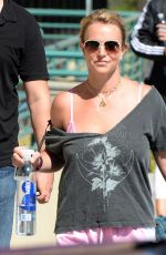 BRITNEY SPEARS Leaves Proderm Image Cosmetic Dermatology
