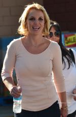 BRITNEY SPEARS Out and About in Thousand Oaks 2710