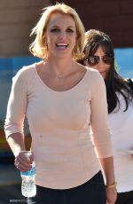 BRITNEY SPEARS Out and About in Thousand Oaks 2710