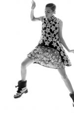 CAMERON RUSSELL - Alexi Lubomirski Pphotoshoot for Vogue Magazine