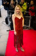 DAKOTA FANNING at Eggie Gray Premiere in London