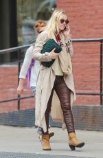 DAKOTA FANNING Out and About in New York 0210