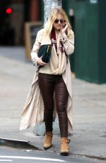 DAKOTA FANNING Out and About in New York 0210