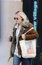 DAKOTA FANNING Out and About in New York 2010