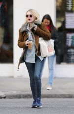 DAKOTA FANNING Out and About in New York 2010