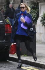 FEARNE COTTON Out and About in London 0810