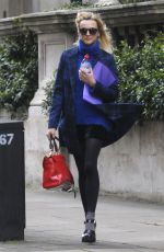 FEARNE COTTON Out and About in London 0810