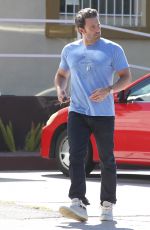 JENNIFER GARNER and Ben Affleck Arrives at Brentwood Country Mart