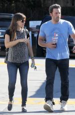 JENNIFER GARNER and Ben Affleck Arrives at Brentwood Country Mart