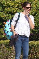 JENNIFER GARNER Out and About in Brentwood 0910