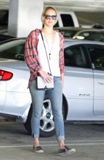 JENNIFER LAWRENCE in Jeans Out in Los Angeles 2210