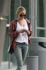 JENNIFER LAWRENCE in Jeans Out in Los Angeles 2210