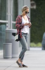 JENNIFER LAWRENCE in Jeans Out in Los Angeles 2210