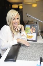 JENNY MCCARTHY at Primp & Polish Salon in New York