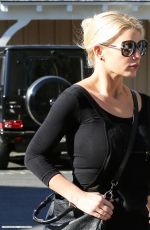 JESSICA SIMPSON Out for Lunch in Calabasas