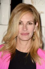 JULIA ROBERTS at Hammer Museum’s Gala in the Garden in Westwood