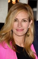 JULIA ROBERTS at Hammer Museum’s Gala in the Garden in Westwood