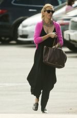 JULIA ROBERTS Out and About in Los Angeles 1510