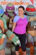 KELLY BROOK at Sketchers 3k Walkathon in Manhattan Beach