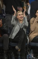 KENDALL JENNER, GIGI HADID and HAILEY BALDWIN at Knicks vs Wizards Game