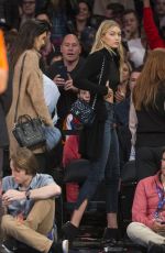 KENDALL JENNER, GIGI HADID and HAILEY BALDWIN at Knicks vs Wizards Game