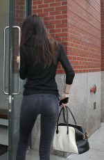 KENDALL JENNER in Tight Jeans Arrives at Her Apartment in New York
