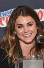KERI RUSSEL at The American Panel at Comic-con in New York