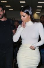 KIM KARDASHIAN at San Francisco International Airport 2710