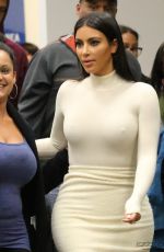 KIM KARDASHIAN at San Francisco International Airport 2710